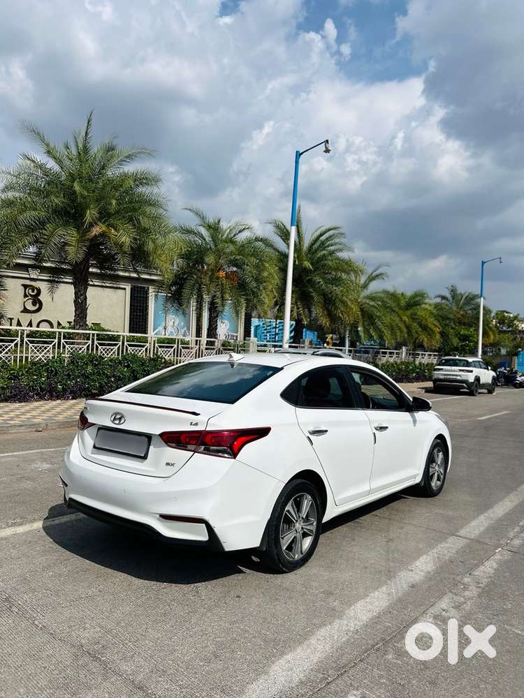 Hyundai Verna 1.6 At Petrol  Sunroof  Vip No.  Top Model