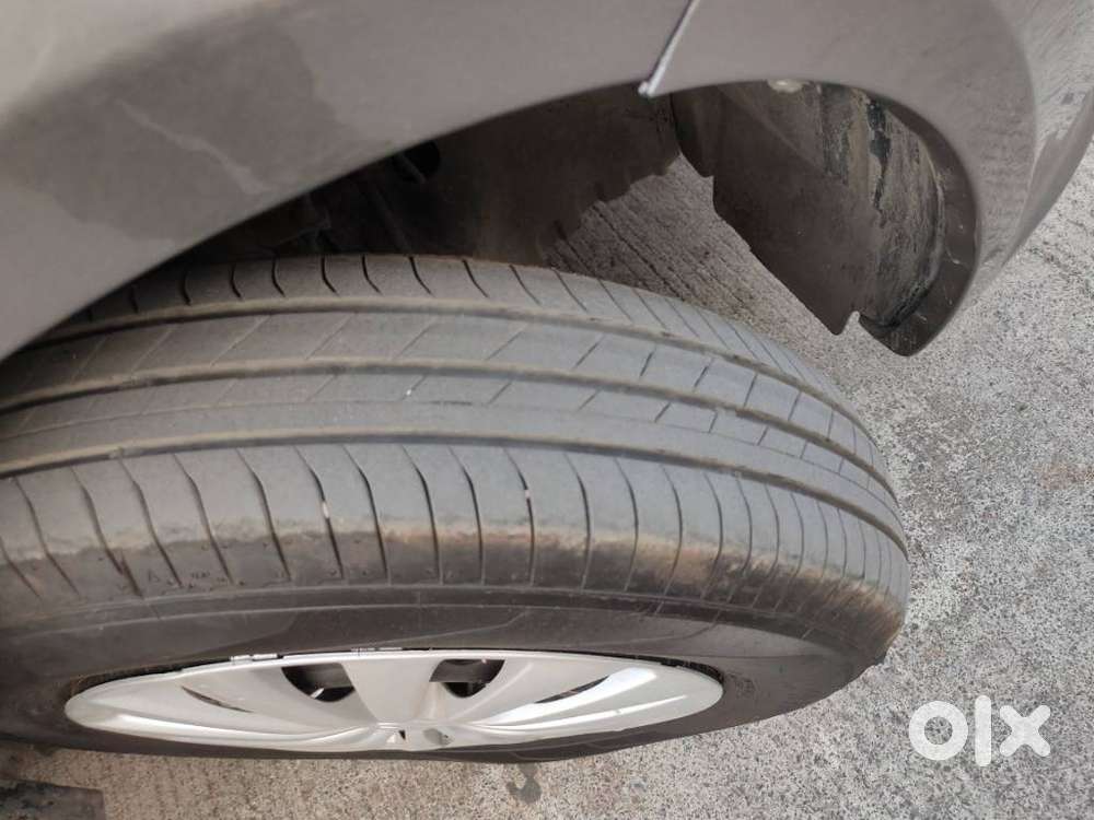 Maruti Suzuki Swift Dzire Vxi Optional, 2017, Petrol