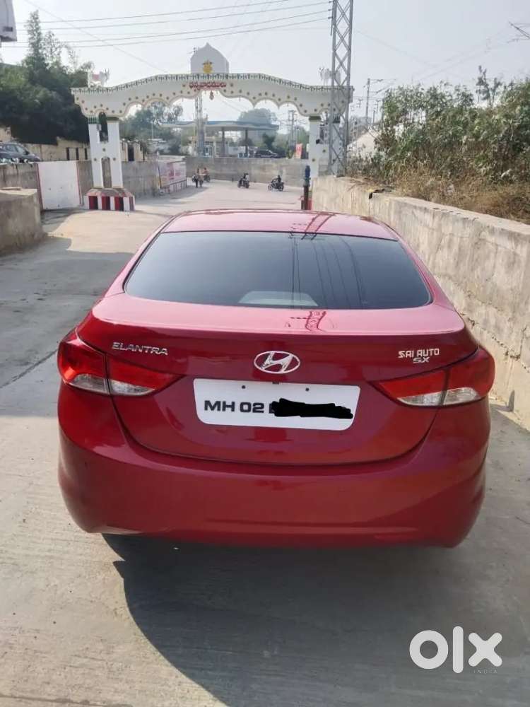 Hyundai Elantra 2014 Diesel 98000 Km Driven