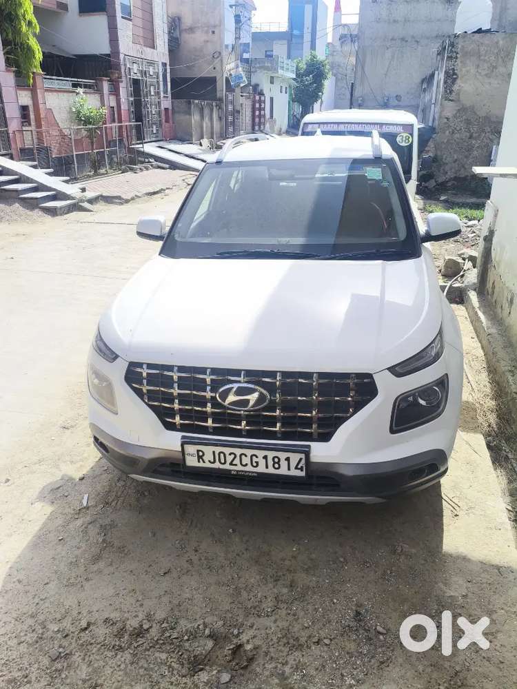 Hyundai Venue 2022 Petrol Good Condition