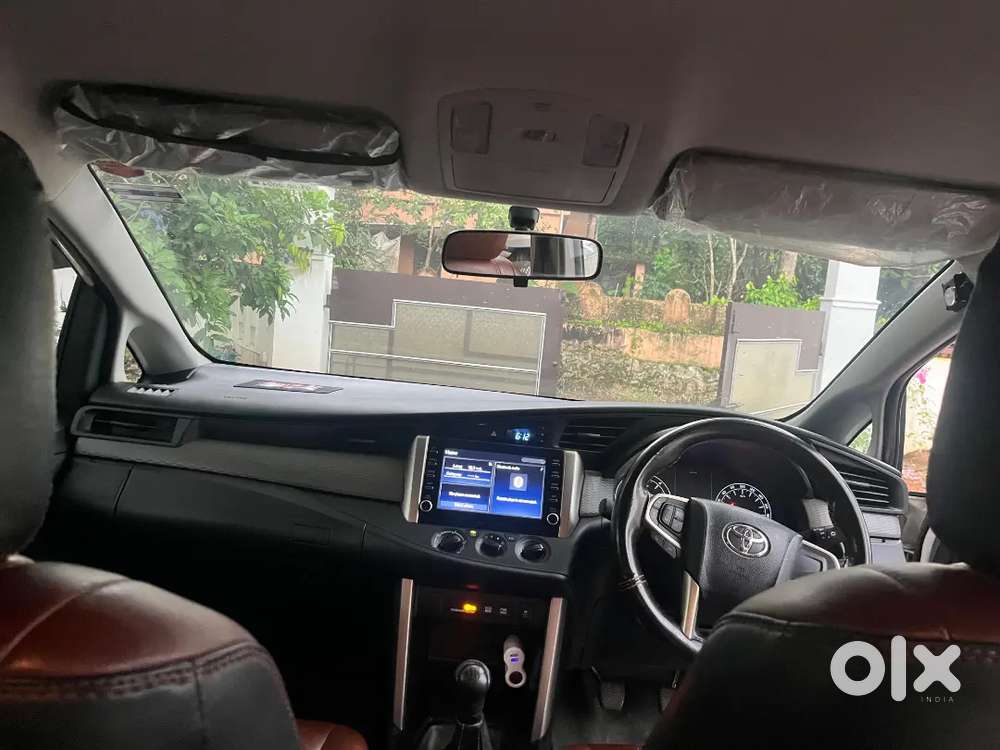 Toyota Innova Crysta 2014