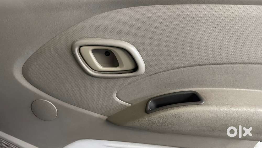Datsun Redigo T Option, 2016, Petrol