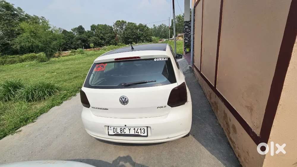 Polo Car With Extra Loadings.