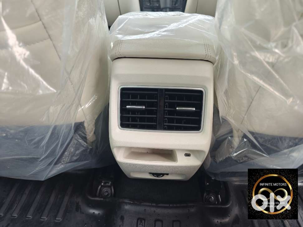Mahindra Xuv 3xo Ax7l Petrol Mt, 2025, Petrol