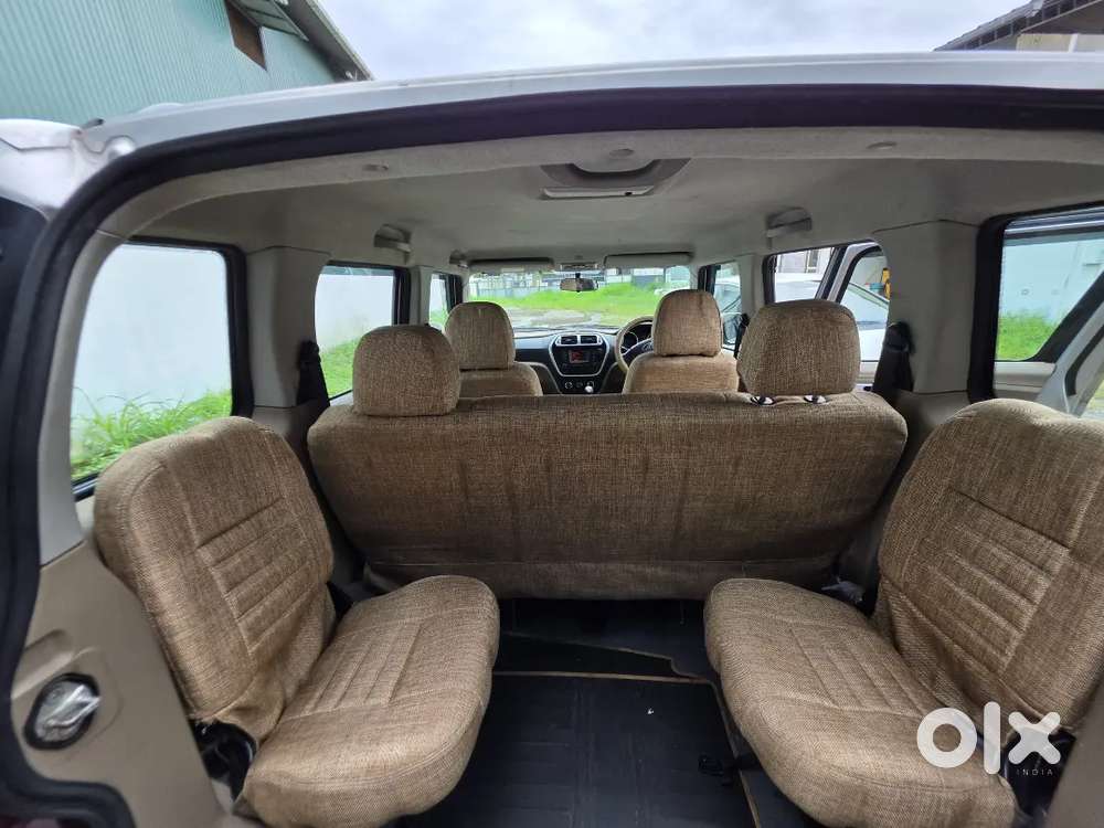Well Maintained , New Insurance, New Tyre ,company Service