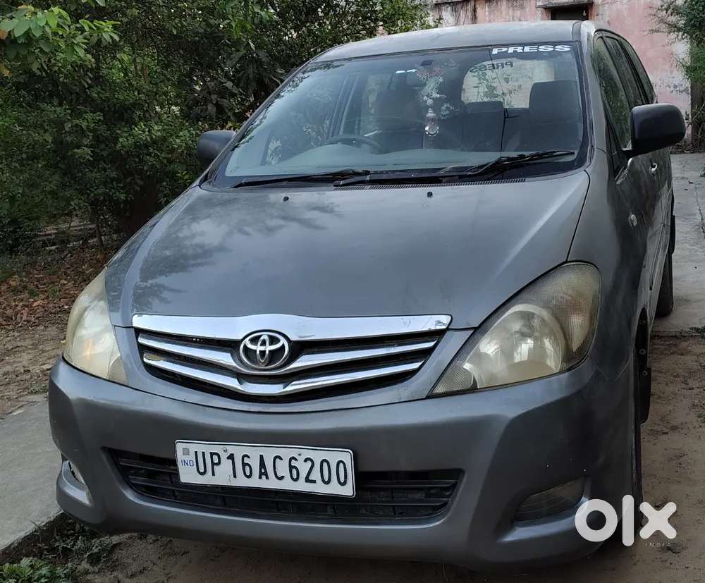 Toyota Innova 2011 Diesel 200000 Km Driven
