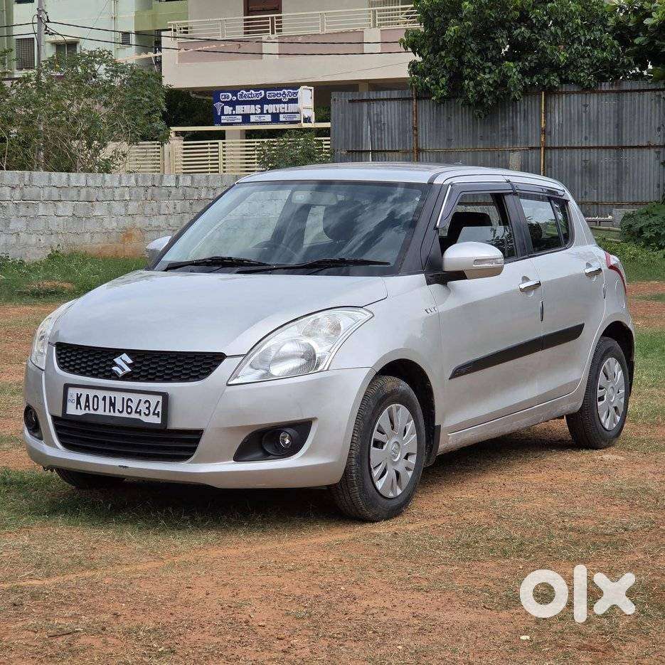Maruti Suzuki Swift Vxi Abs Bsiv, 2012, Petrol