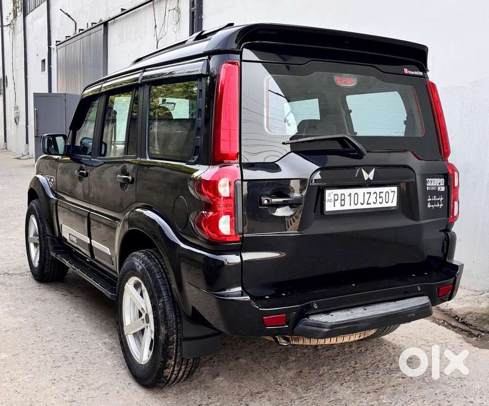 Mahindra Scorpio Classic, 2025, Diesel