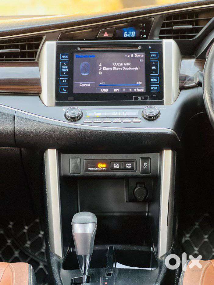 Toyota Innova Crysta