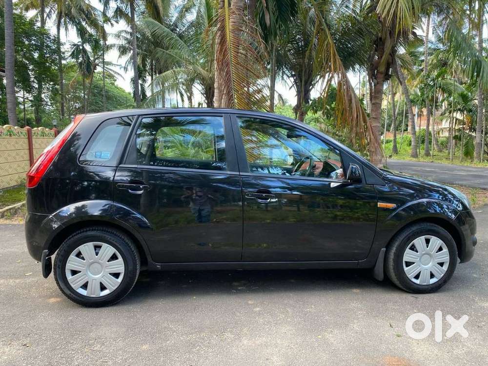 Ford Figo 1.2p Titanium Mt, 2010, Petrol