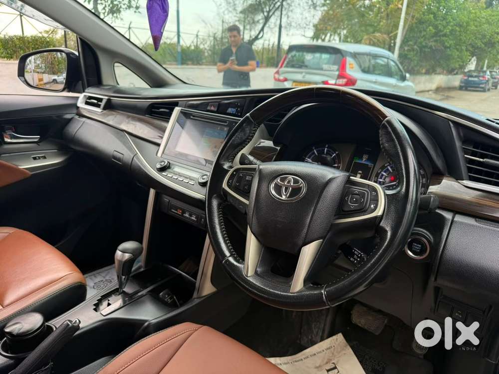 Toyota Innova Crysta Zx At 2016 Diesel Well Maintained