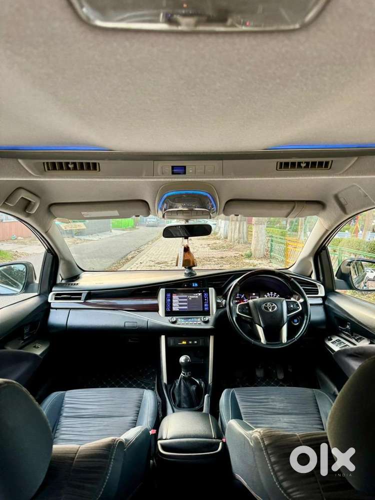 Toyota Innova Crysta 2017 Diesel Well Maintained