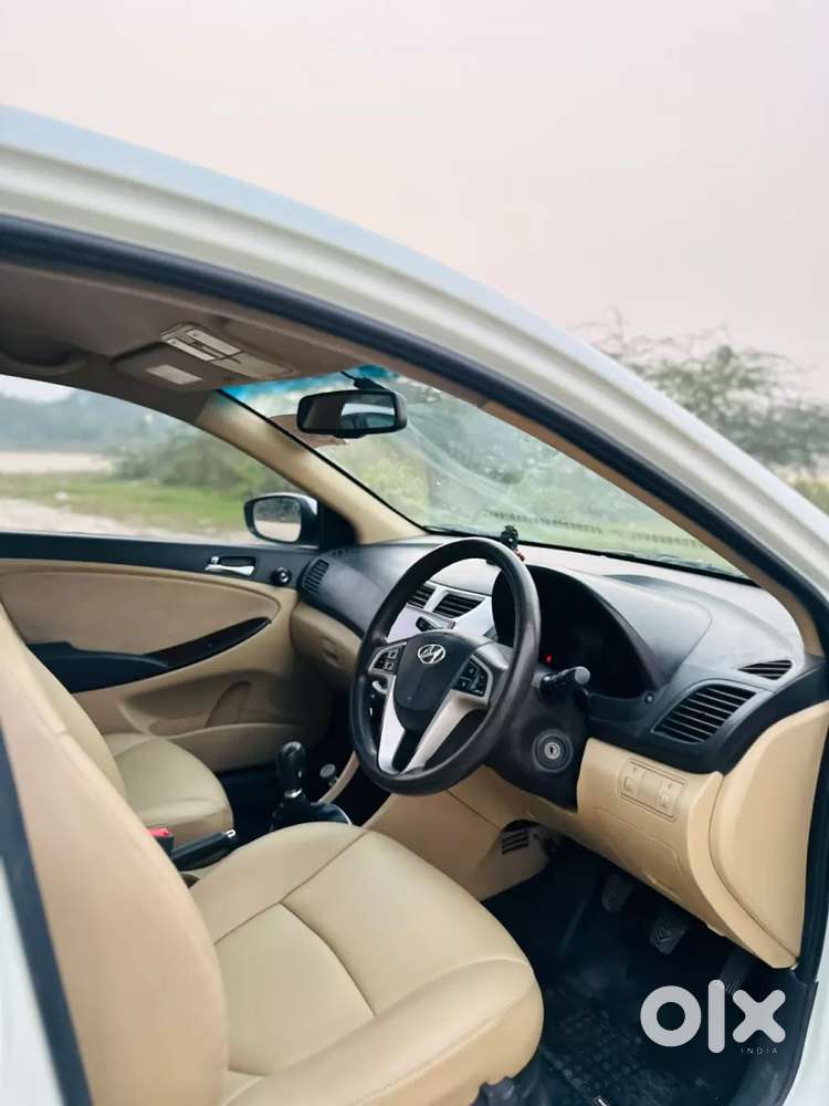 Hyundai Verna Fluidic 1.6 Vtvt Sx, 2013, Petrol