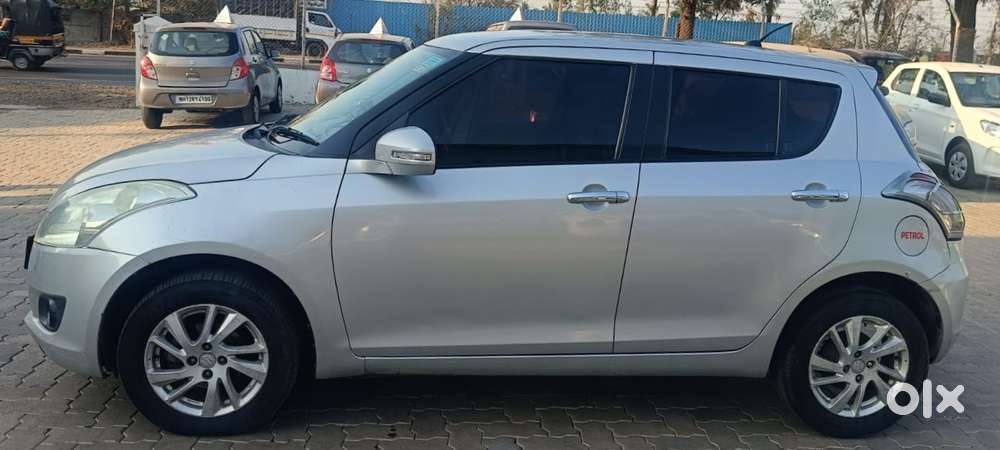 Maruti Suzuki Swift Vvt Zxi, 2012, Petrol