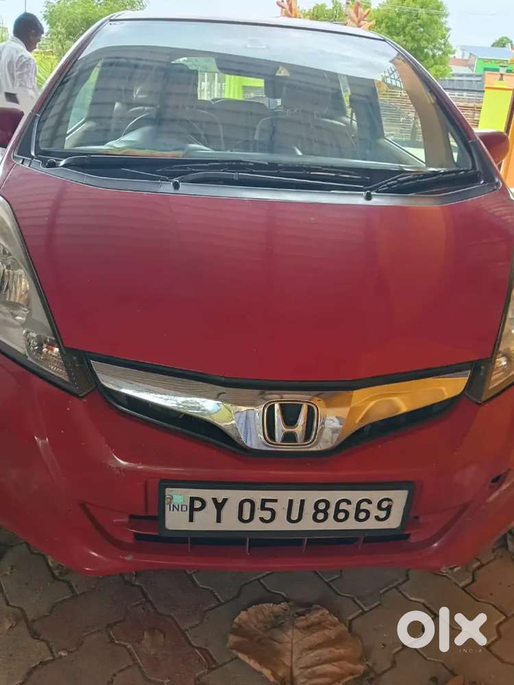 Honda Jazz 2013 Petrol 90000 Km Driven