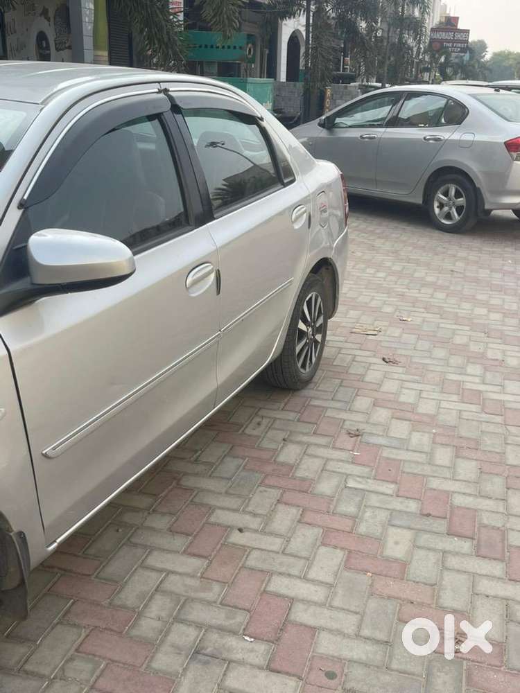 Toyota Etios 2014 Cng & Hybrids Well Maintained