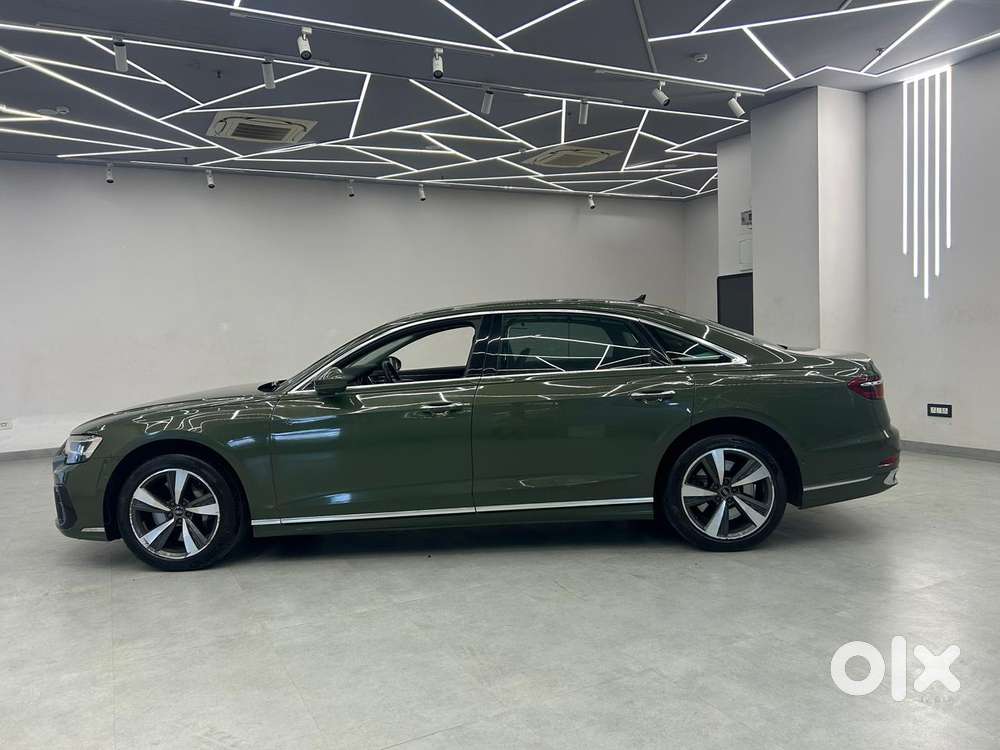 Audi A8 L Technology, 2022, Petrol