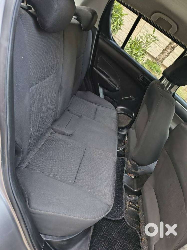 Maruti Suzuki Swift Lxi Optional-o, 2015, Petrol