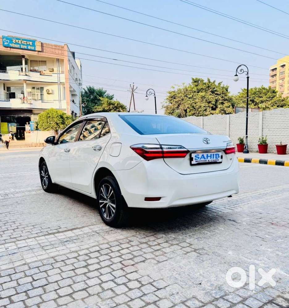 Toyota Corolla Altis 1.8 Gl, 2018, Petrol