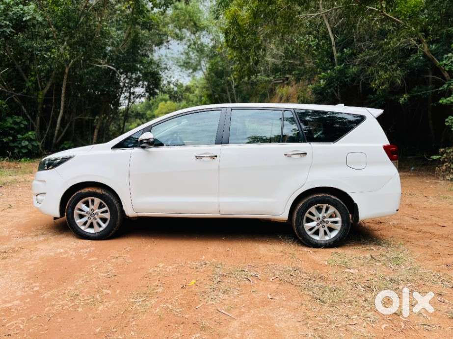 Toyota Innova Crysta 2.4 Gx Mt 8s, 2018, Diesel
