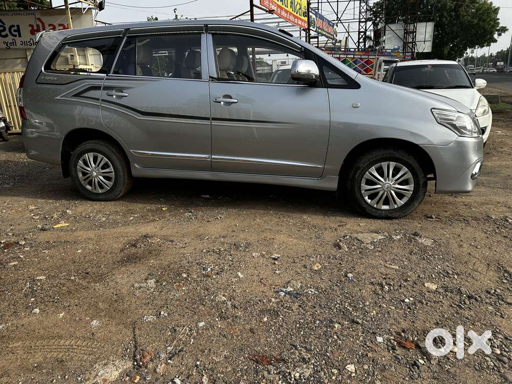 Toyota Innova 2.5 G (diesel) 8 Seater, 2015, Diesel