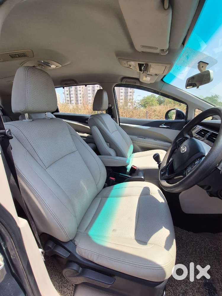 Mahindra Marazzo M8, 2018, Diesel