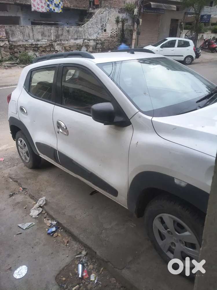 Only 33000km Running Renault Kwid Rxt 2016 Top Model