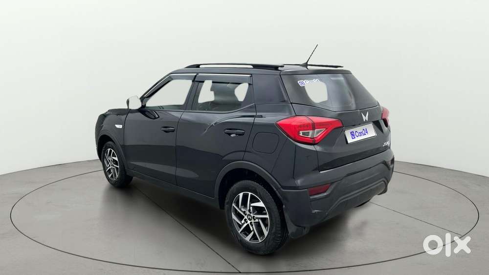 Mahindra XUV300 W6, 2024, Petrol
