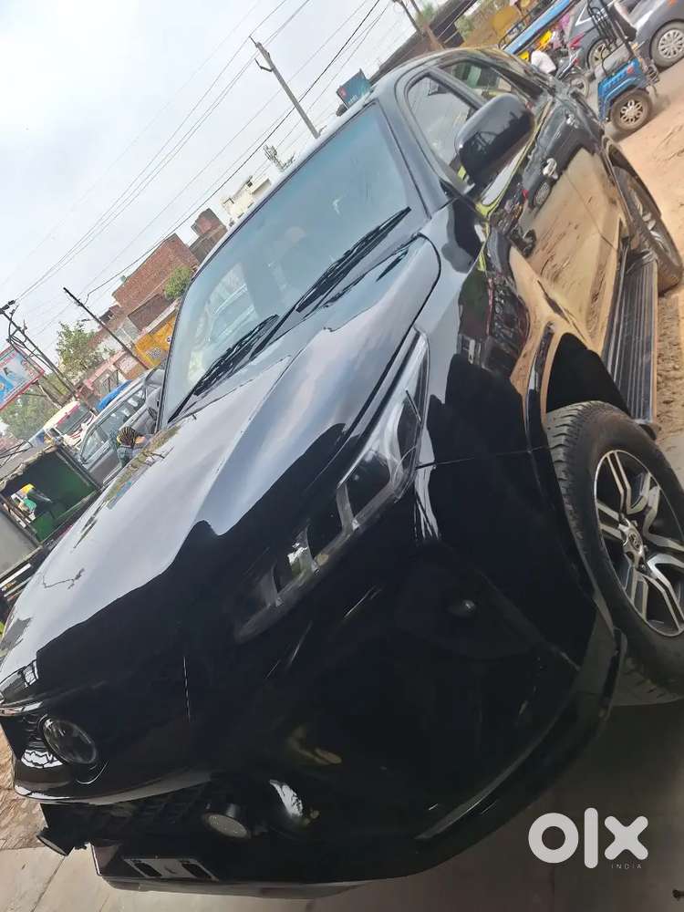 Toyota Fortuner Legender 2011