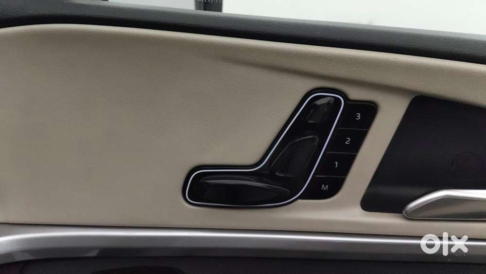 Mahindra Xuv700 2.2 Ax 7 Diesel Mt Luxury Pack Str, 2024, Diesel