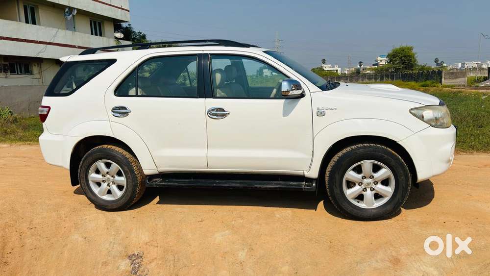 Toyota Fortuner 3.0 4x4 Manual, 2010, Diesel