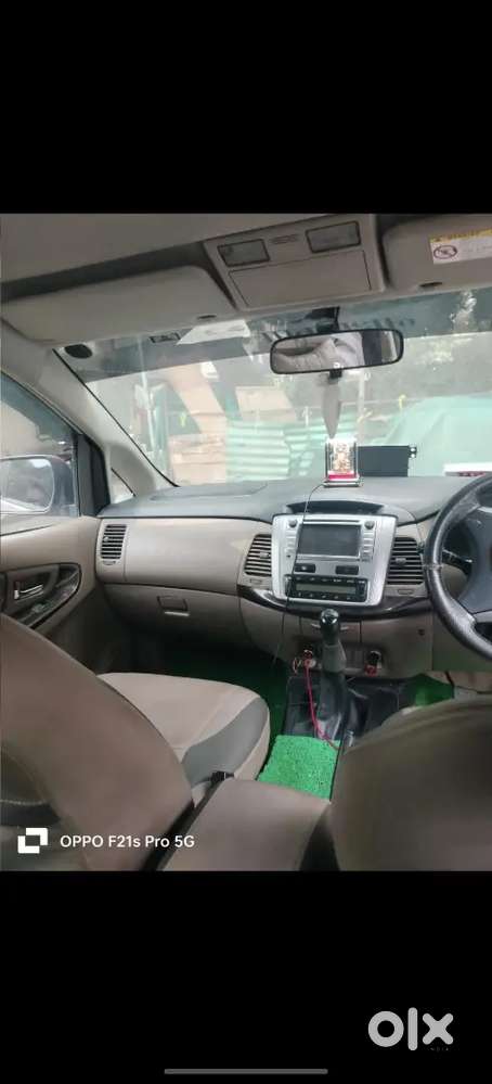 Toyota Innova 2015