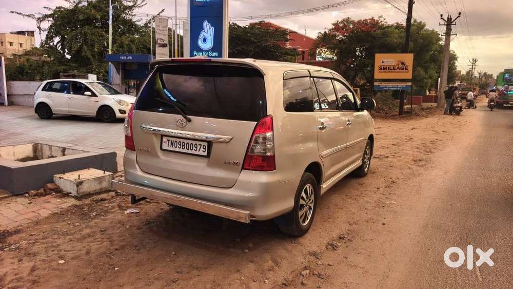 Toyota Innova 2.5 V 8 Str, 2012, Diesel