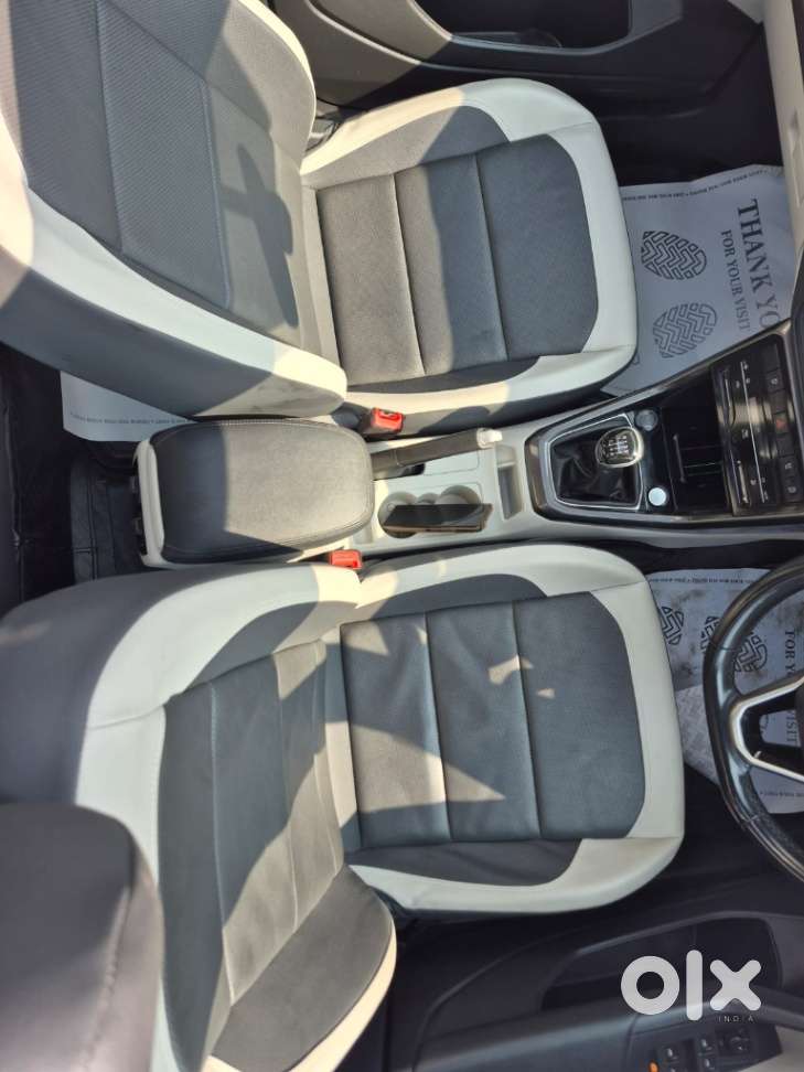 Volkswagen Taigun Topline 1.0 Tsi Mt (electric Seats), 2023, Petrol