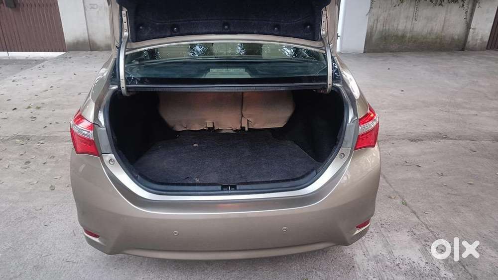 Toyota Corolla Altis 2014 Petrol Well Maintained
