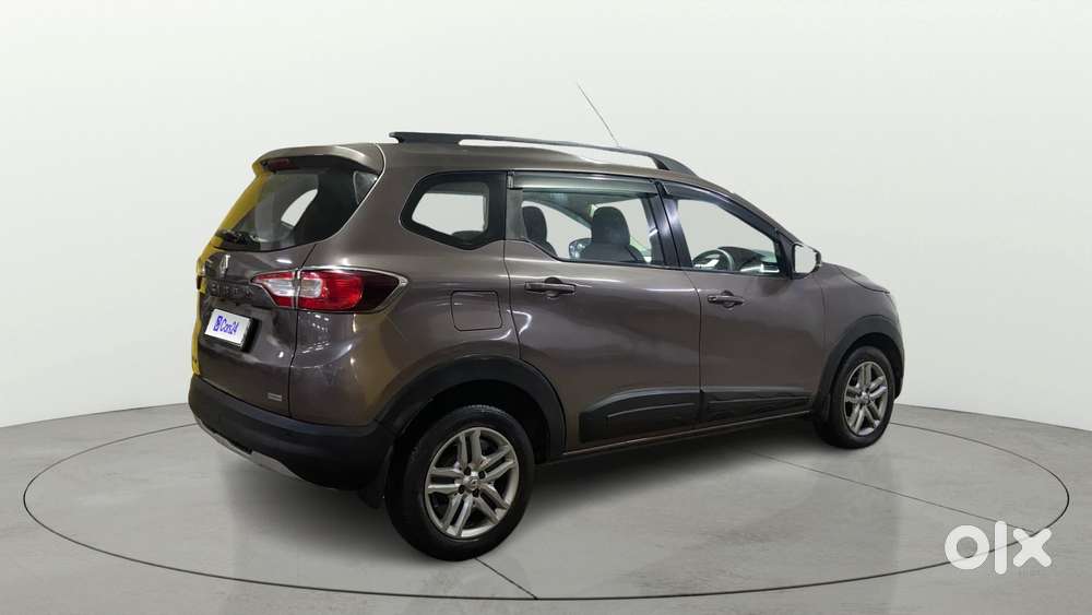 Renault Triber Rxz, 2022, Petrol