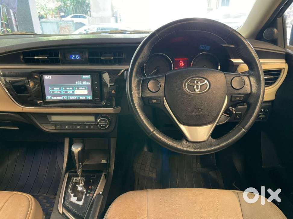 Toyota Corolla Altis [2014-2017] 1.8 G Cvt, 2015, Petrol