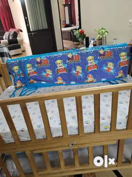 Baby cot 2024 bed olx