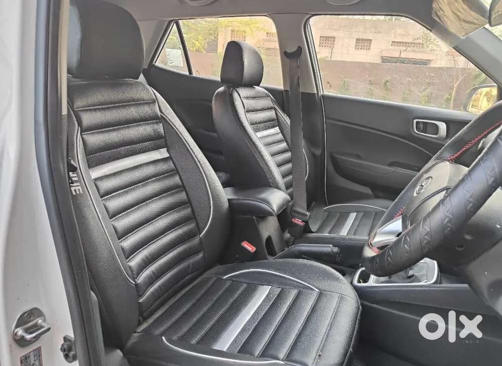 Hyundai Venue 2021 Petrol 14445 Km Driven