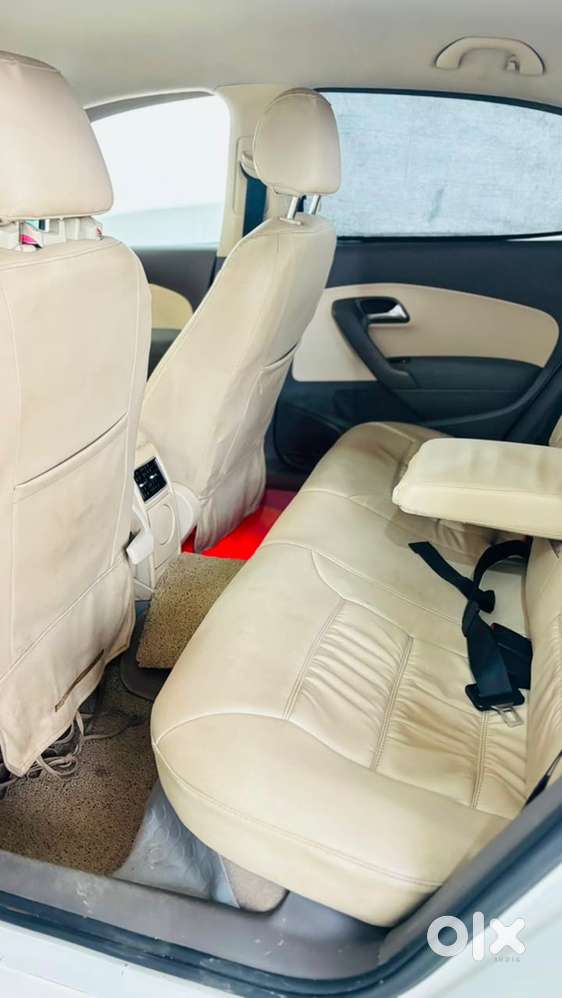 Volkswagen Vento 1.6 Highline (automatic)