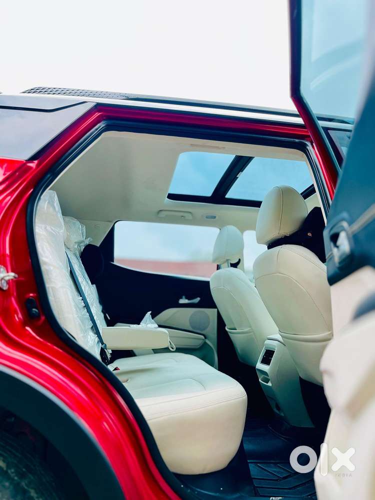 Mahindra Xuv 3xo, 2025, Petrol