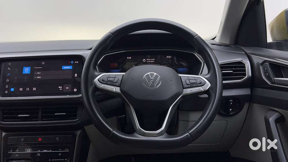 Volkswagen Taigun Topline 1.0 Tsi At (electric Seats), 2022, Petrol