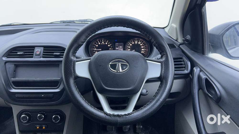 Tata Tiago Xe, 2016, Petrol