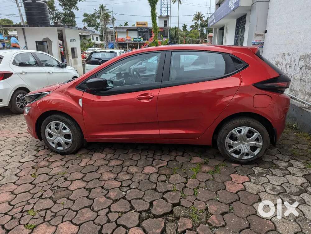 Tata Altroz Petrol Manual 3 Years 4 Months Old
