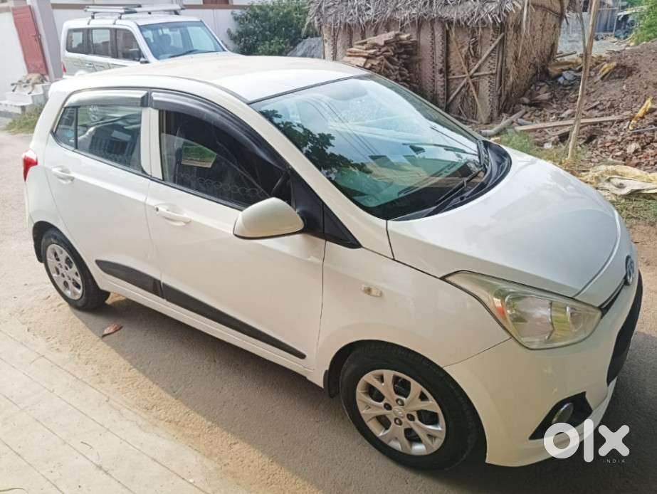 Hyundai Grand I10 Crdi Sportz, 2016, Diesel