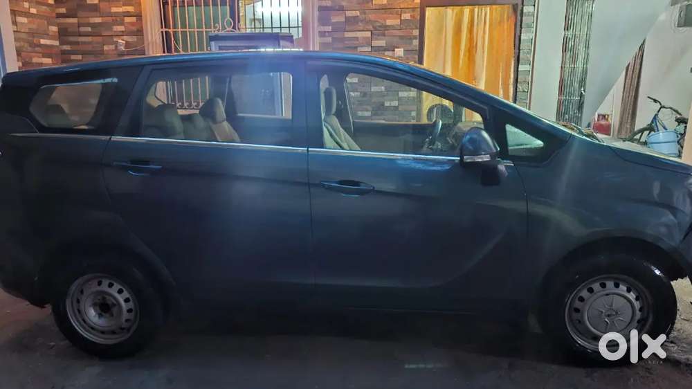Urgent Sale Mahindra Marazzo 1.5 Diesel 2019
