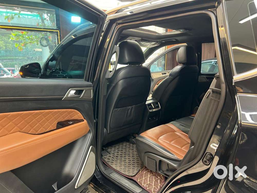 Mahindra Alturas G4, 2019