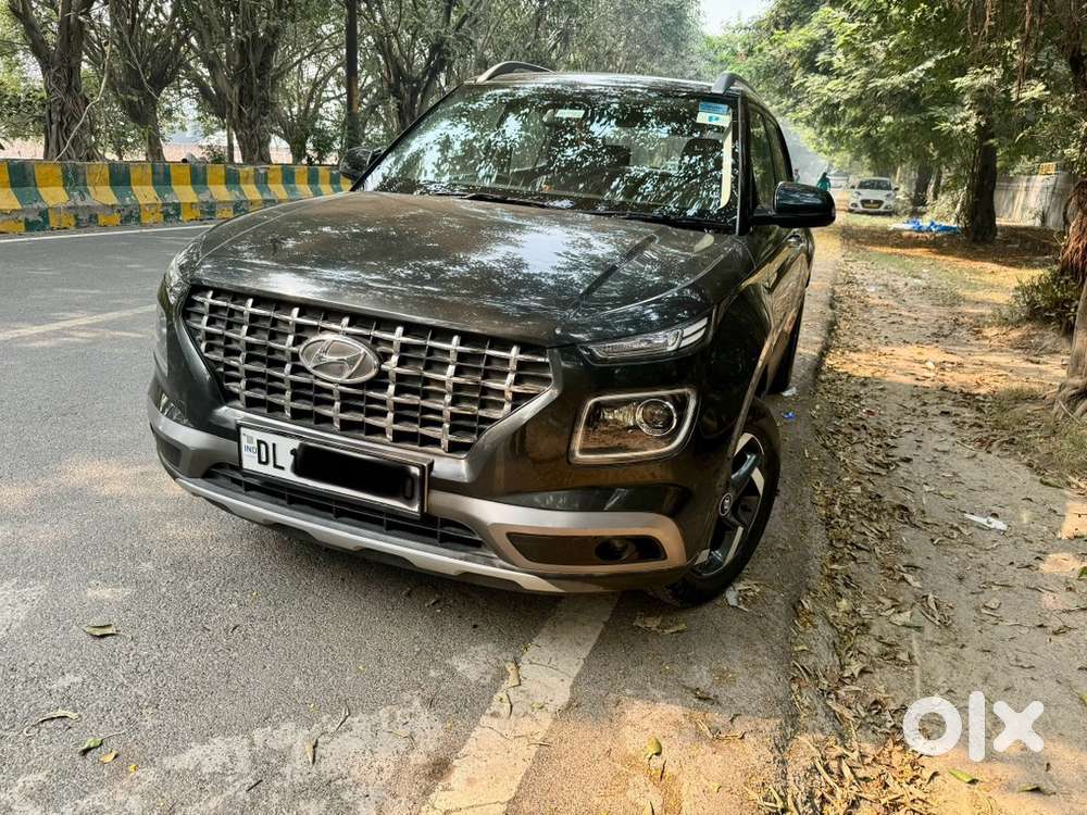 Like New 2019 October Hyundai Venue Top Model Automatic, Less Driven