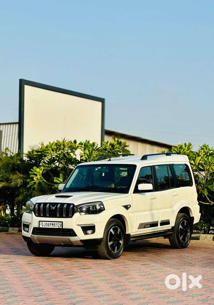 Mahindra Scorpio Classic 2.2 S 11 Mt 7 Str, 2023, Diesel