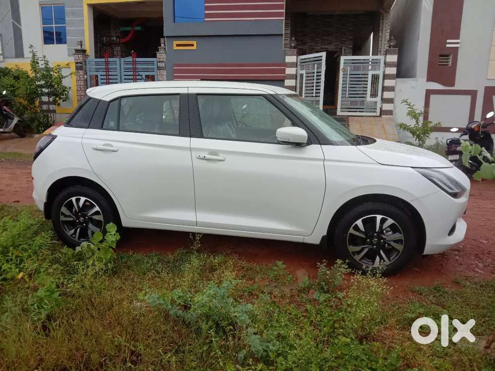 Maruti Suzuki Swift 2024 Petrol 12800 Km Driven